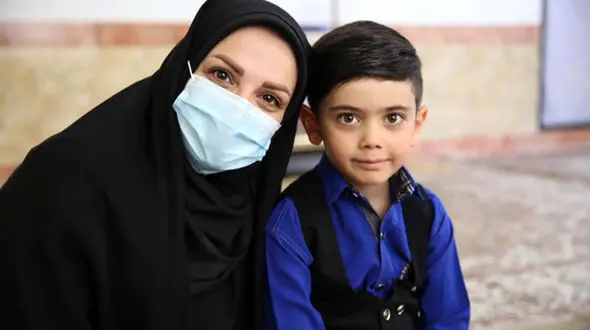 عکس علیرضا پسربچه فداکار که فرشته نجات مادر شد / اسفراین