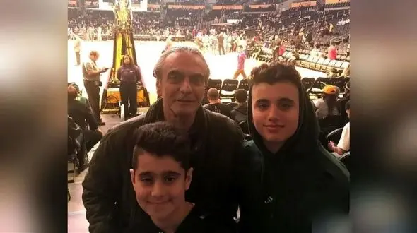 فیلم / روحش شاد همایون ارشادی: من در ایرانم ... نوه و بچه هام خارج از ایران زندگی می‌کنند و اینجا هیچکس رو ندارم اما من نرفتم چون..