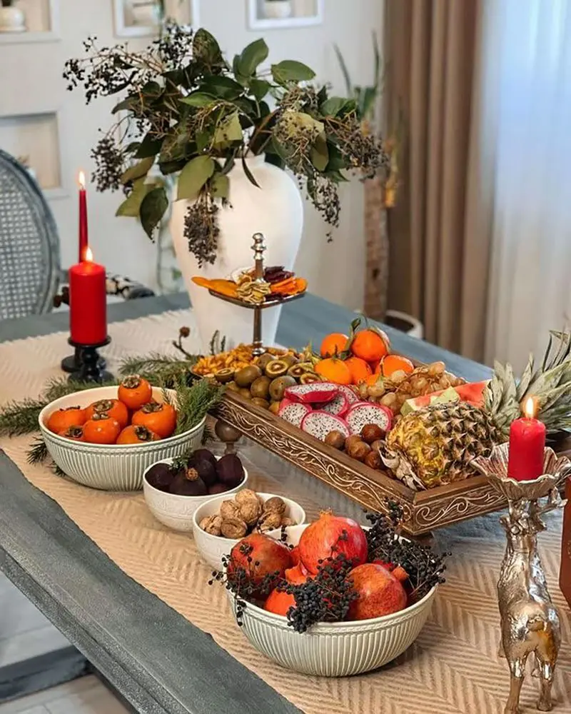 سفره یلدایی ساده و شیک<p> </p>