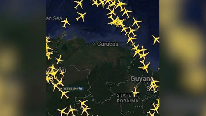 فوری / حملات هوایی آمریکا به ونزوئلا / انفجارهای پیاپی و قطع برق در پایتخت کاراکاس و عکس