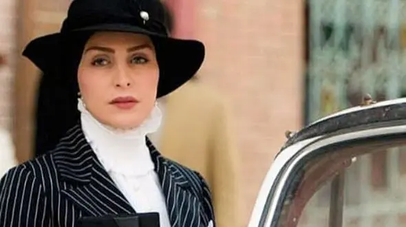 عکس/ جشن عروسی و لباس عروس زیبای زنده یاد ماه چهره خلیلی، بانوی سریال کلاه پهلوی/ چقدر زود بود رفتنت/ باشکوه تر از هر لباس عروسی دیگر !