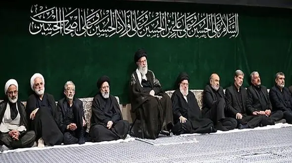 عزاداری شب عاشورای حسینی با حضور رهبر انقلاب 