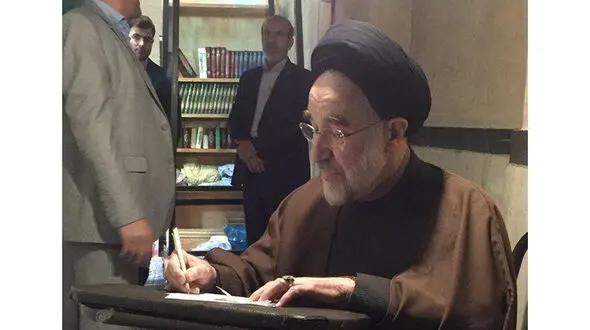 متفاوت ترین تصویر از حضور سید محمد خاتمی در انتخابات