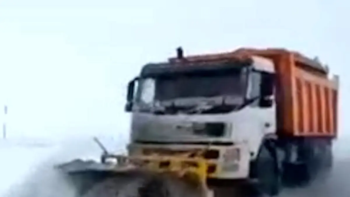 فیلم عملیات برف روبی محور سنخواست به بجنورد