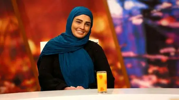 لباس حاشیه ساز سیما خضرآبادی  + عکس خانم بازیگر  با پیراهن مجلسی !