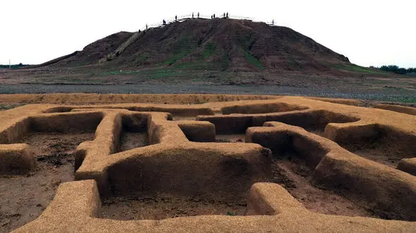 بیل و کلنگ سودجویان دوباره به جان تمدن جیرفت افتاد