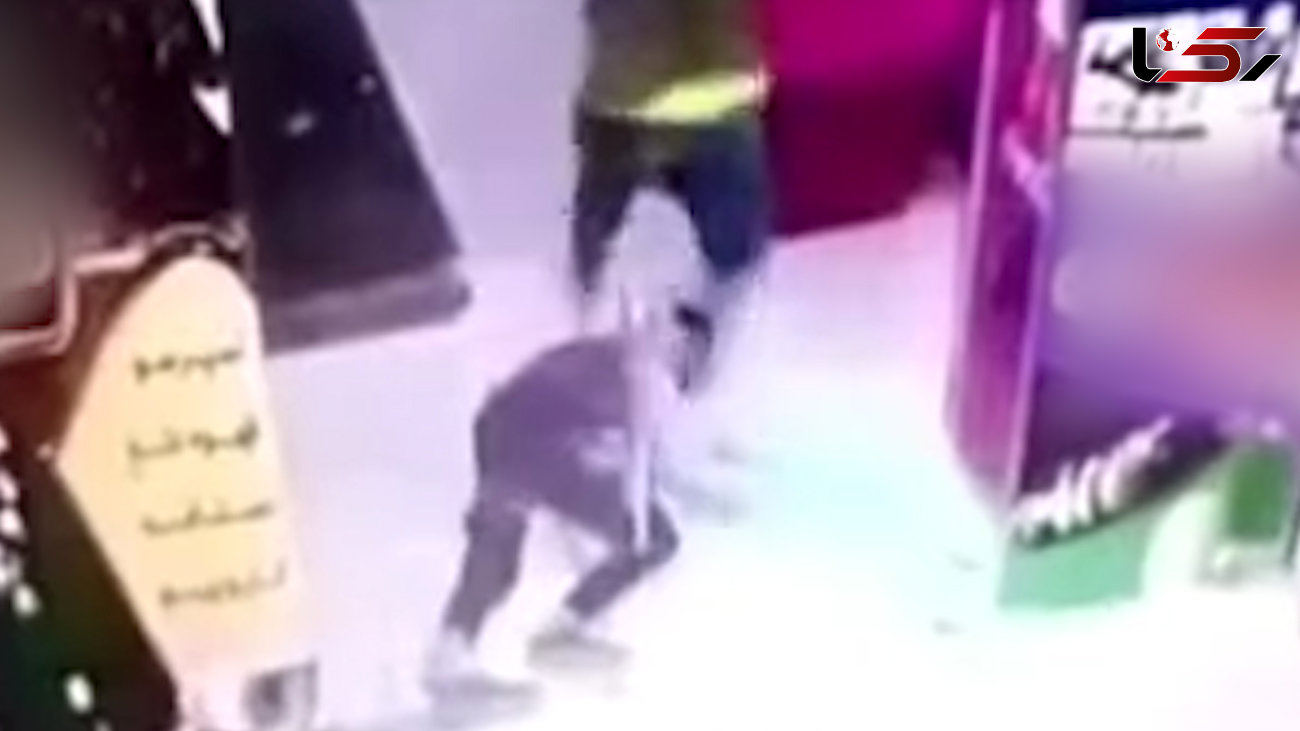 گلوله خوردن یک جوان در گیم نت اهواز + فیلم لحظه حادثه