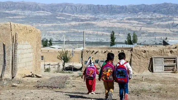 زندگی مجردی دختران 13 ساله مریوانی برای تحصیل !