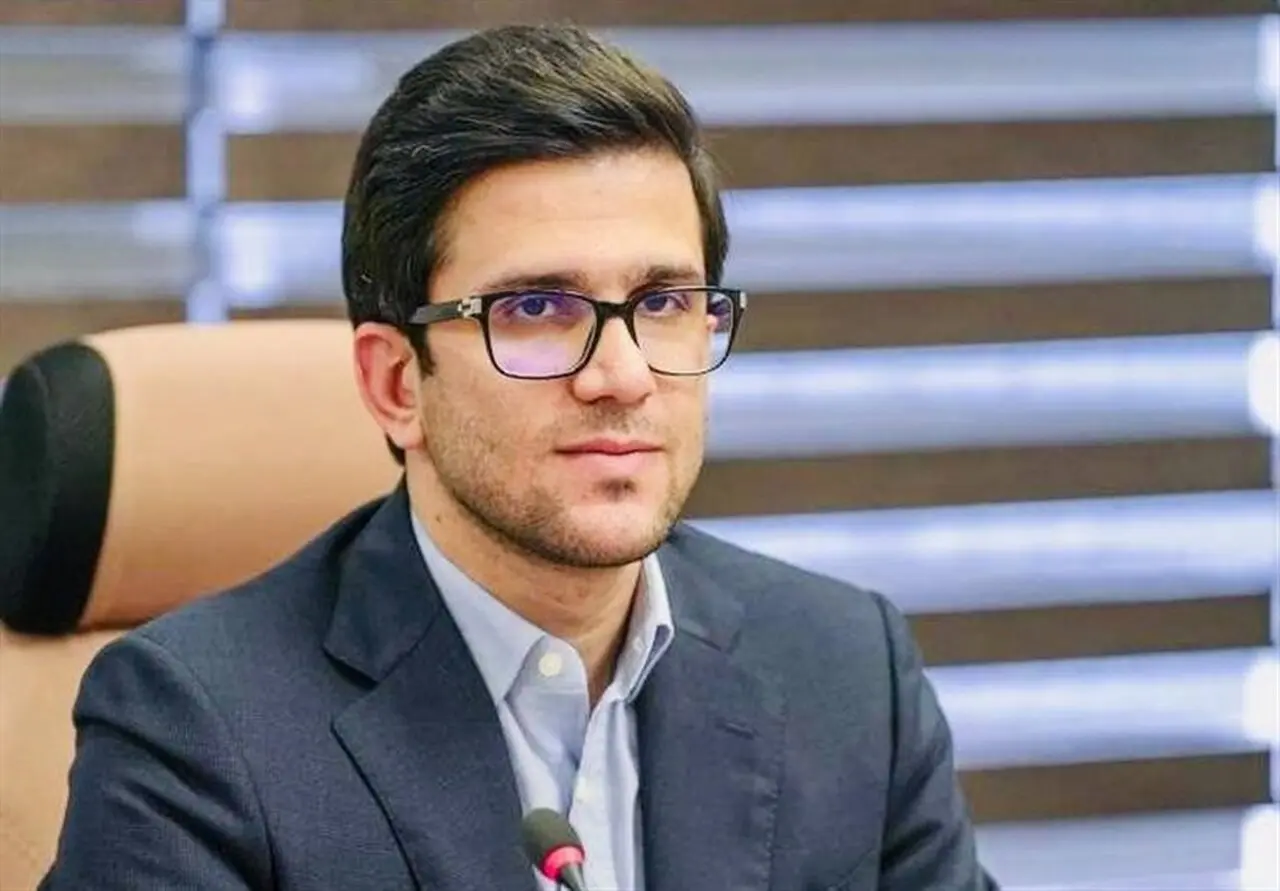 تغییر نرخ بنزین و آغاز شناسه‌دار شدن کارت‌های سوخت آزاد از مهر