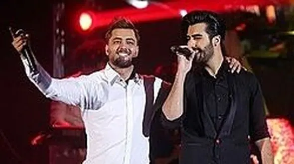 فیلم/ آوازخوانی باشکوه ماکان بند با قطعه خاطره انگیز یه لحظه نگام کن