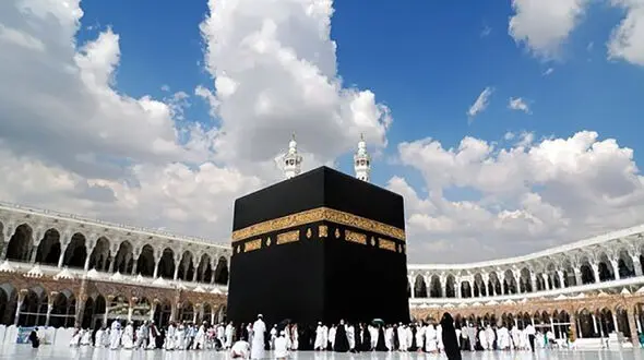 یک مدیر مدرسه فیش حج خود را خرج مدرسه اش کرد
