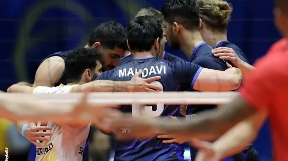 تمدید قرارداد دوستاره شهداب یزد