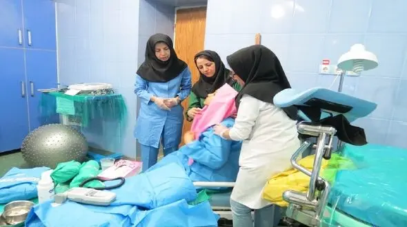 وجود یک ماما به ازای هر 1500 ایرانی در سطح کشور / روی آوردن ماماها به مشاغل غیرمرتبط 