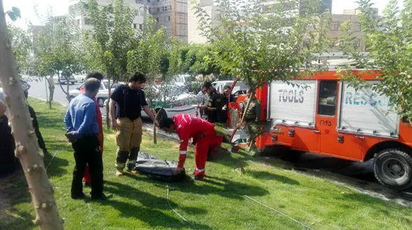 سقوط مرگبار مرد 40 ساله در کانال آب شهرک ناز فردیس +عکس