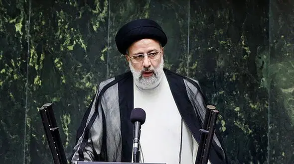  فشارهای حداکثری به صورت مفتضحانه ای شکست خورده است / پولهایی که در بانک‌ها است، باید به سمت پروژه‌های بزرگ برود