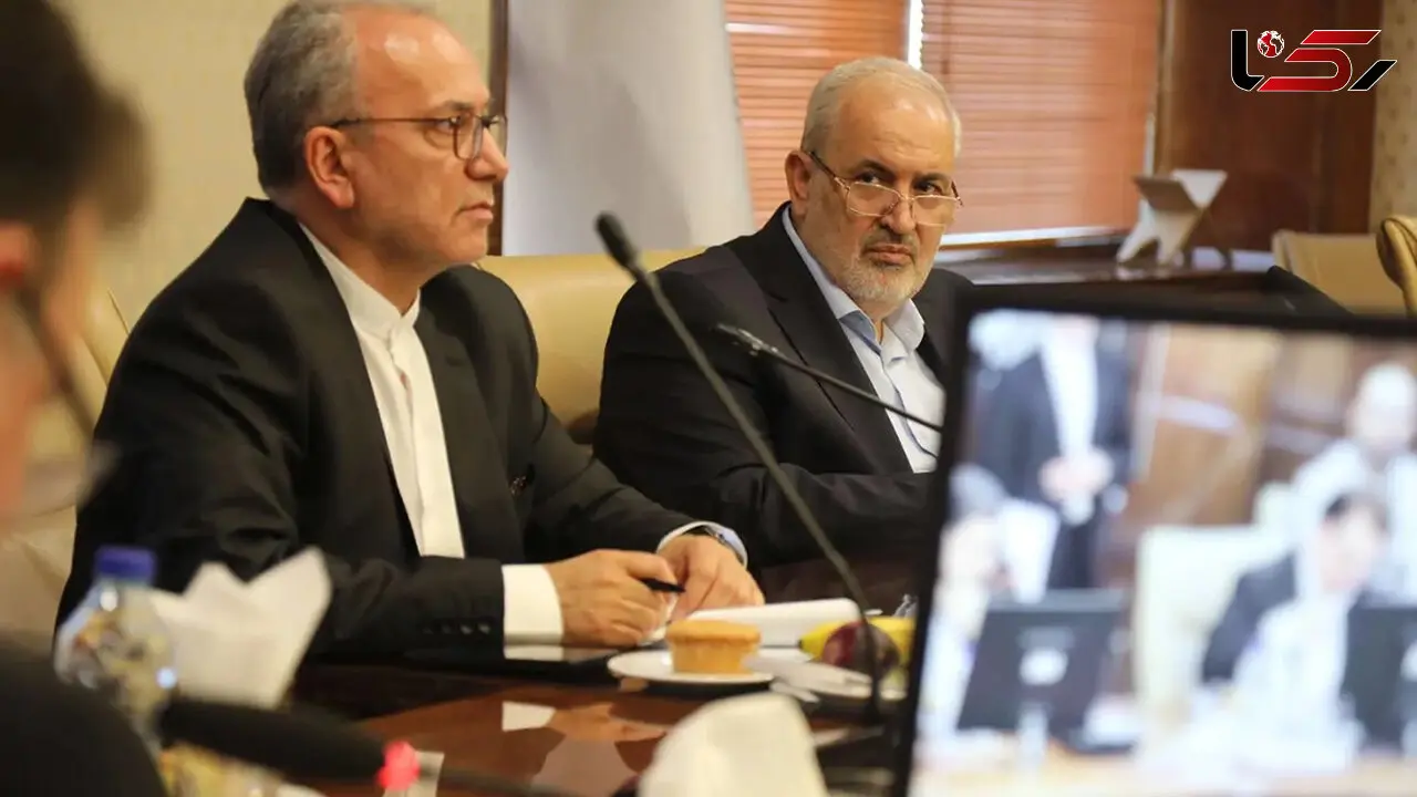 برق ایران در دوراهی اصلاح اقتصاد و عبور از ناترازی؛ روایت وزیر نیرو از ۱۰۰ مگاوات ماینر غیرمجاز تا هدف ۱۲ هزار مگاوات انرژی خورشیدی