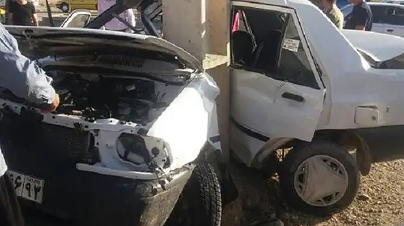 مرگ تلخ 2 سرنشین پراید پس از برخورد با تیر برق