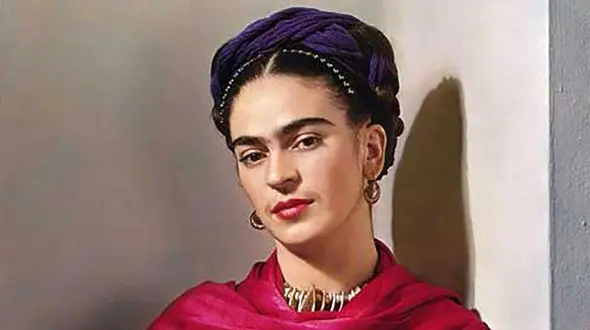 فریدا کالو ایرانی با این عکس ها وایرال شد / بدل مشهورترین نقاش زن جهان این خانم بازیگر ایرانی است!