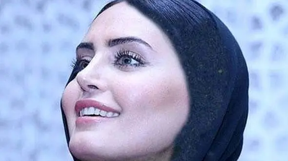 الناز شاکردوست در حال موتورسواری با موتور قدیمی و نوستالژی