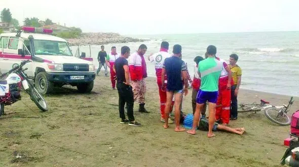 تصادف مرگبار 2 جت اسکی در نمک آبرود + عکس