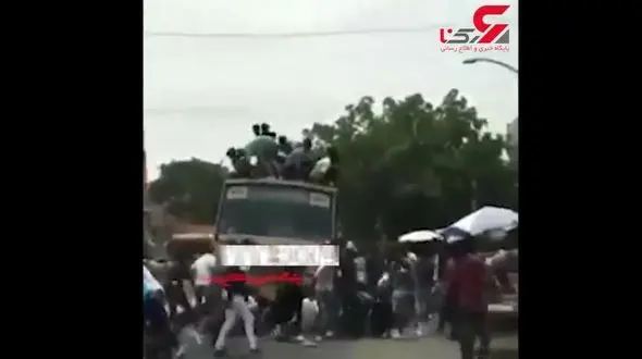 فیلم سقوط دسته جمعی مسافران یک اتوبوس