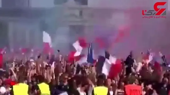 جشن و پایکوبی مردم پاریس در کنار برج ایفل پس از قهرمانی فرانسه +فیلم 