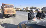 فیلم توقیف کامیون شهرداری اراک با 67 میلیون تومان خلافی