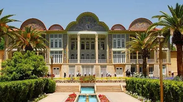 از پل میان‌گذر دریاچه شور جهان تا نارنجستان قوام