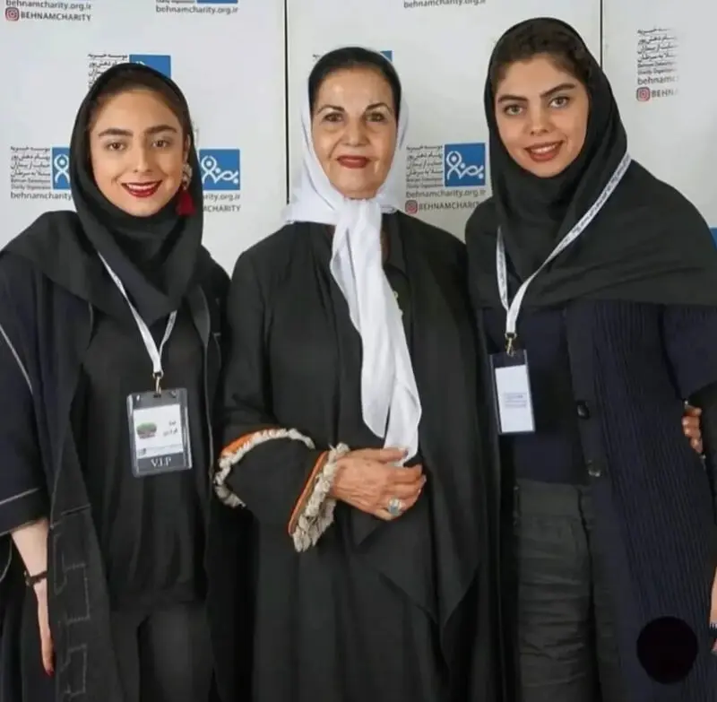 سفر در زمان / پوری بنایی در کنار لیلی و حنا نوه های فردین