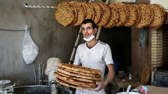 مردم و نانوایان چشم به راه اصلاح قیمت نان