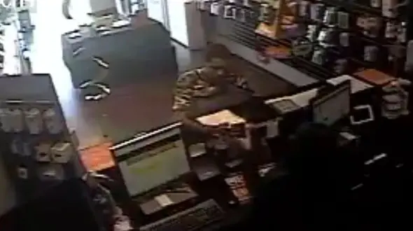 شگرد جدید دزدی با استفاده از "نژاد پرستی" + فیلم