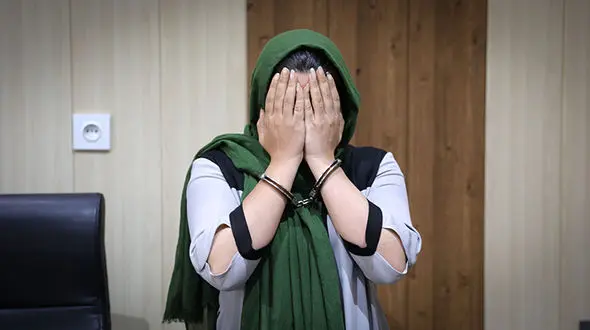 فیلم گفتگو با پولدارترین خانم دزد تهرانی / او وارد خانواده های پولدار می شد + عکس 