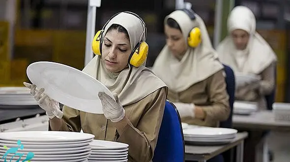 زنان به هر قیمتی از بازار کار کنار نمی‌روند!