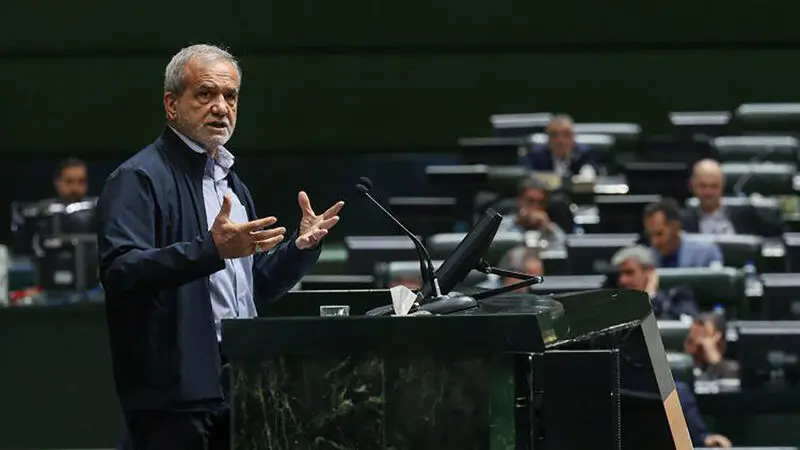 	جلسه مشترک غیر علنی نمایندگان مجلس با حضور رئیس جمهور، معاونان رئیس جمهور و وزرا	