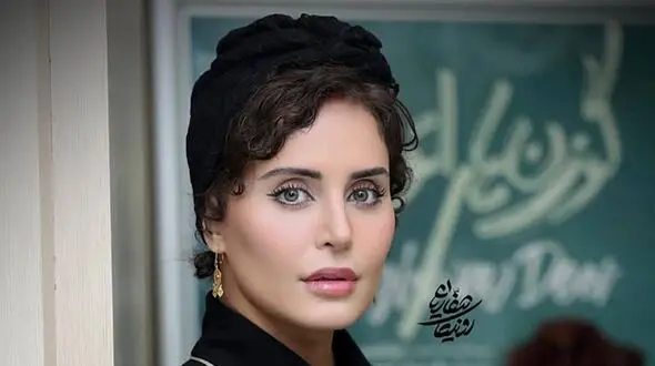 عکس ها / انتخاب‌های متفاوت برای تیپ و استایل در اکران «گوزن‌های اتوبان» /  الناز شاکردوست با استایلی کپی از پریناز ایزدیار و صدف اسپهبدی با ....