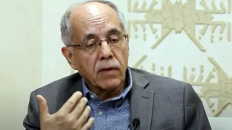 کوروش احمدی، دیپلمات پیشین کشورمان