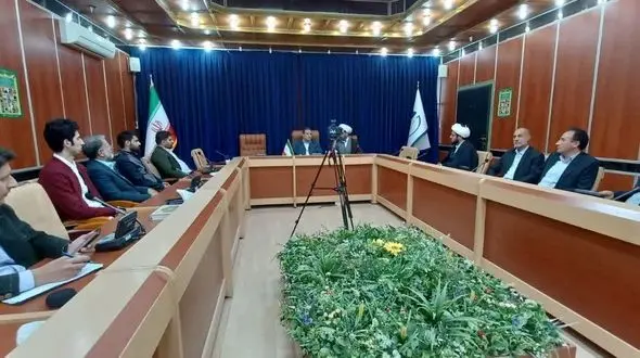 از اقتصاد بلوط برای ایجاد اشتغال زایی در ایلام حمایت می کنیم