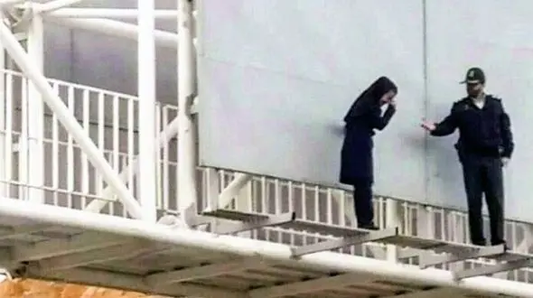 خودکشی دختر گرگانی از روی پل هوایی / پلیس باز هم فرشته نجات شد