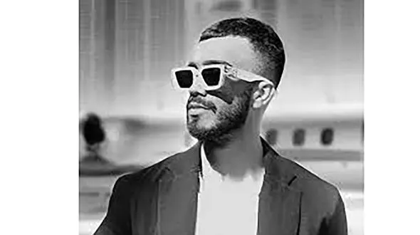 دانلود آهنگ باشکوه مهراد جم به نام قلبم پیشت گیره حرف می زنی