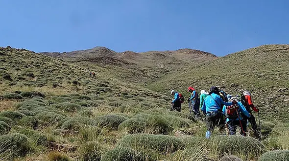 2 مرگ عجیب در کوه های سبلان / انتقال جنازه ها به سردخانه