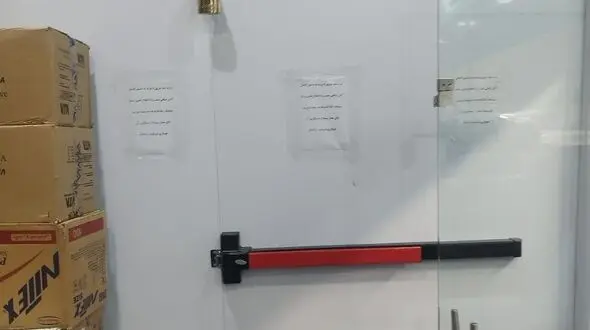 هشدار کسبه بازار کالای پزشکی ایران درباره انسداد درب ضدحریق؛ خطر در کمین مراجعان افرا و اقاقیا / فیلم