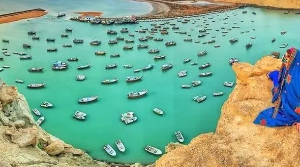 دختران بلوچ از سکوت مادران خسته اند / تازیانه فقر زیر ساخت بر پیکر زنان سیستان و بلوچستان