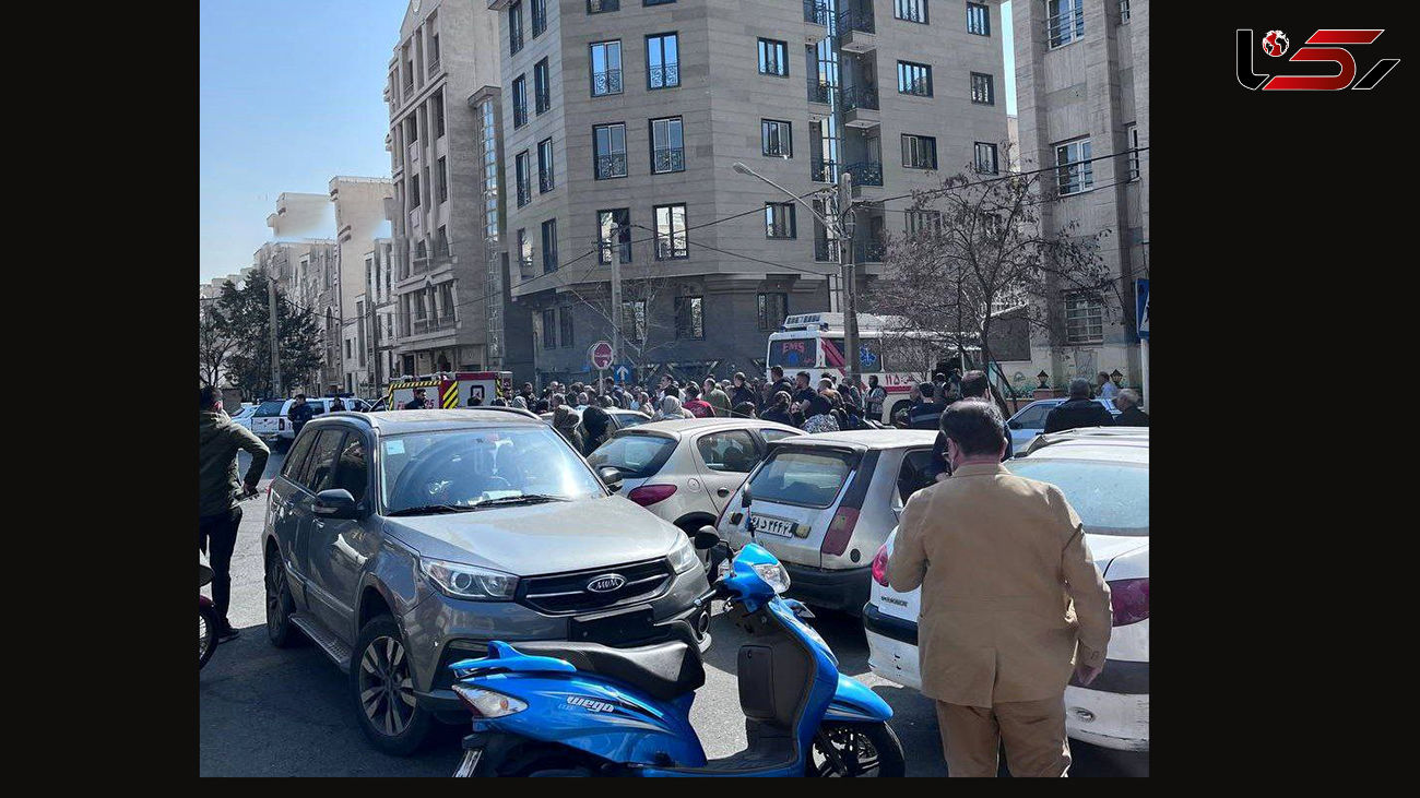 تجمع خانواده ها در مقابل یک دبستان در نارمک تهران پس از حمله سمی به مدرسه دخترانه + فیلم