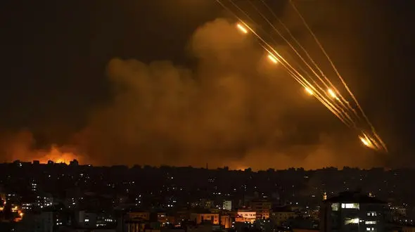 اصابت مستقیم موشک به شهر ام الفحم + فیلم