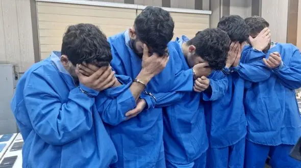 پایان سرقت های سریالی مسلحانه از خانه ها در تهران و کرج / باند مخوف در کرمانشاه محاصره شد