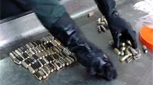 راز بزرگ در فرودگاه امام خمینی ( ره ) / جاسازی مخدر شیشه در شیلنگ آتش نشانی 