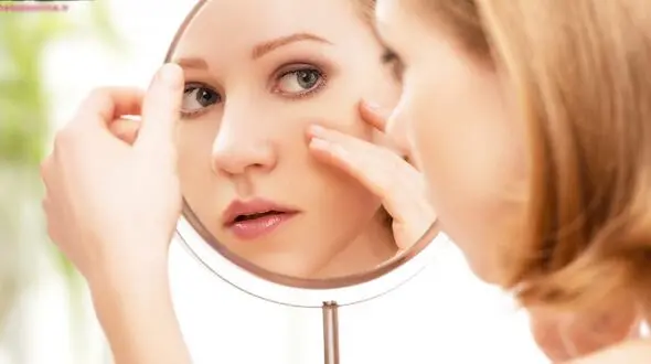 کرم دور چشم مخصوص چه سنی است؟