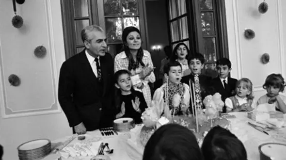 سفر به ایام قدیم سال 1348؛ بازی با دم پلنگ رضا و فرحناز پهلوی و چشمای وحشت زده فرح