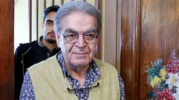 فیلم/ داخل خانه دوبلکس حمید لولایی؛ دکوراسیونی شیک با تابلوهای هنری و مبلمان هماهنگ