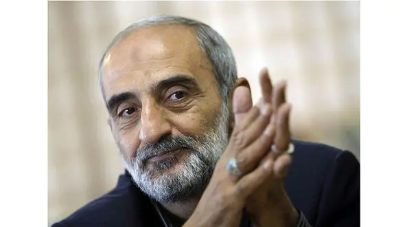 پیشنهاد توئیتری متفاوت یک اصولگرا به ستاد نماز جمعه تهران بعد از سخنرانی شریعتمداری